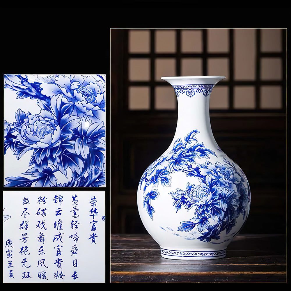 Vase Asiatique Bleu et Blanc avec Motifs Fleurs